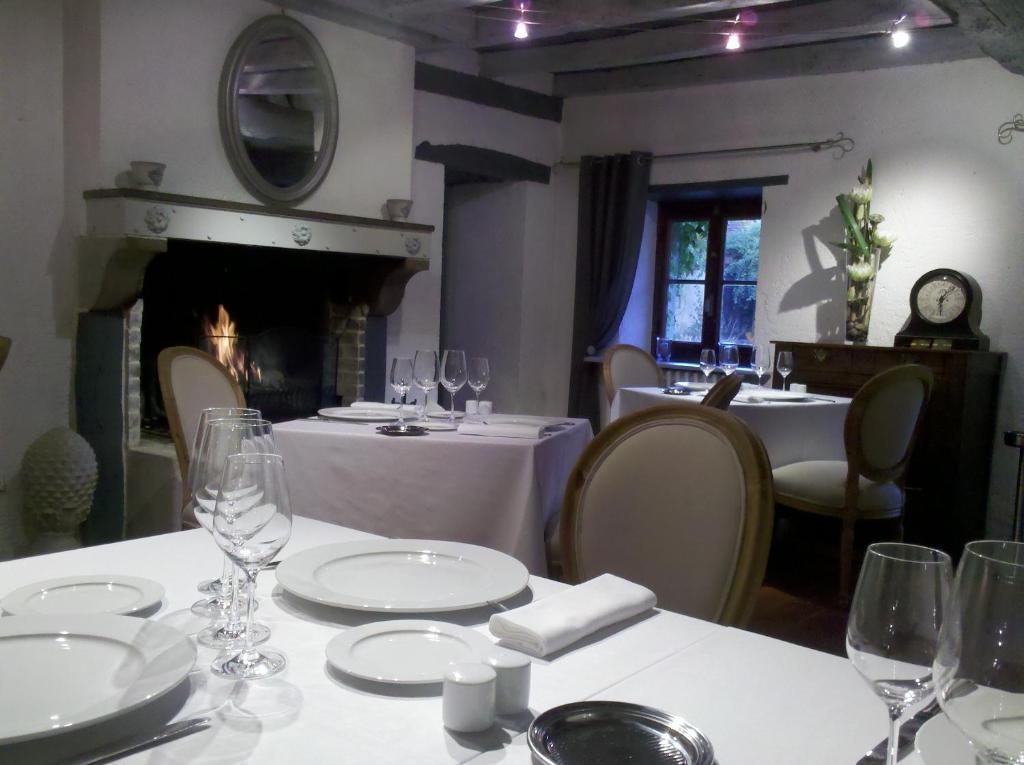 בנגון Hotel & Restaurant Le Moulin De Chameron, The Originals Relais מראה חיצוני תמונה