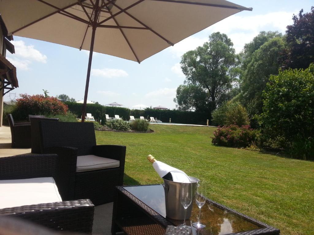 בנגון Hotel & Restaurant Le Moulin De Chameron, The Originals Relais מראה חיצוני תמונה